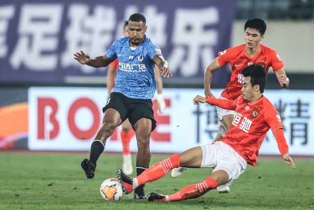 塔图姆33+12米切尔35分 绿军终结骑士15连胜